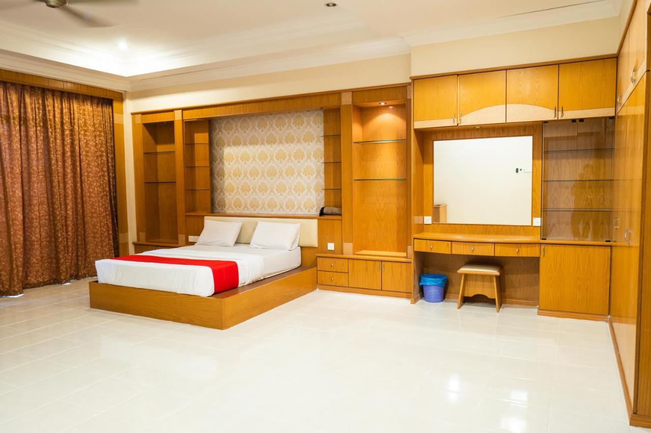 Mk Homestay Wakaf Che Yeh With Bathtub - Max 14 Pax Кота-Бару Экстерьер фото