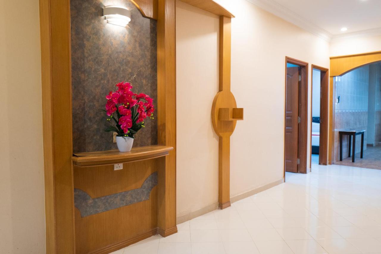Mk Homestay Wakaf Che Yeh With Bathtub - Max 14 Pax Кота-Бару Экстерьер фото