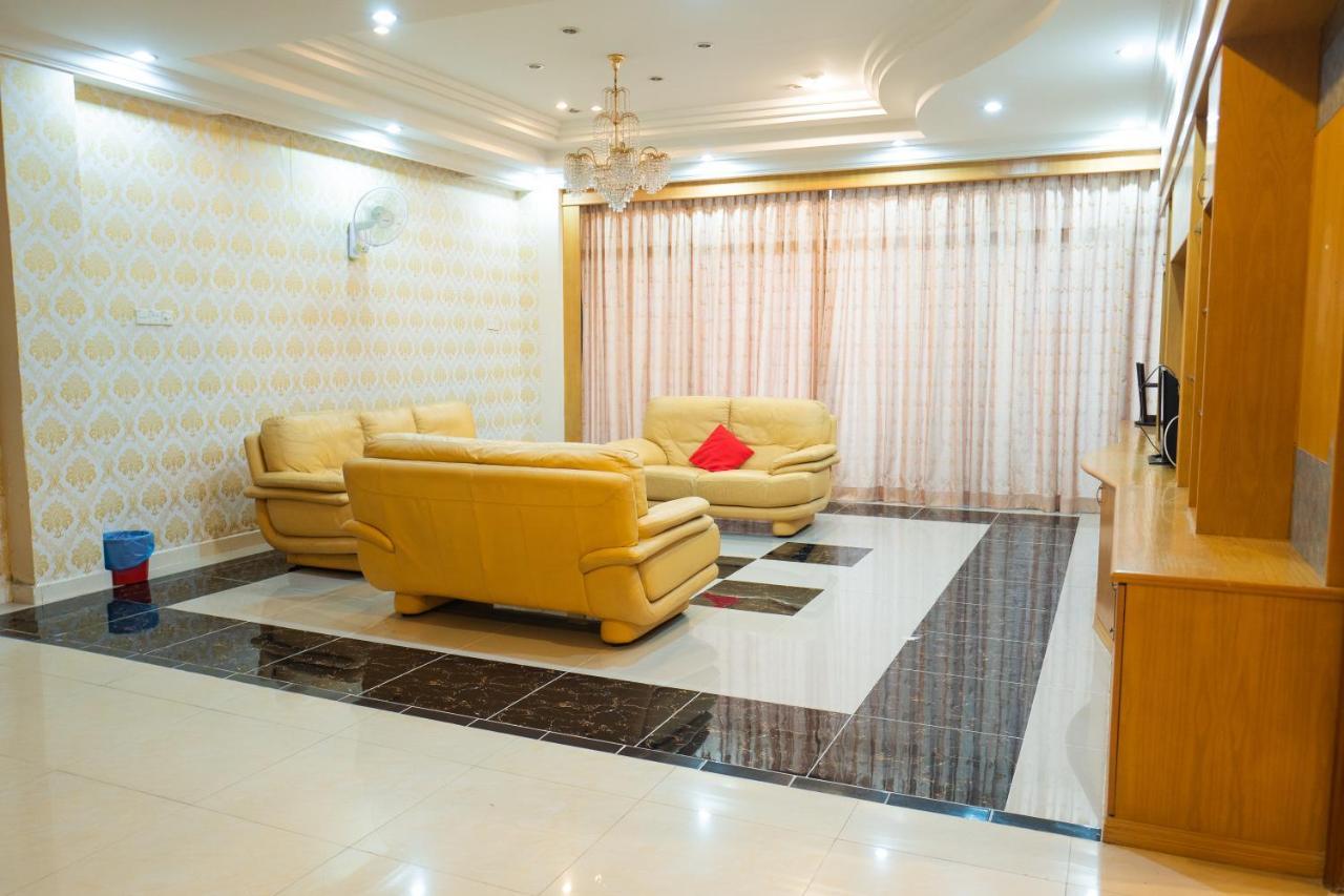 Mk Homestay Wakaf Che Yeh With Bathtub - Max 14 Pax Кота-Бару Экстерьер фото