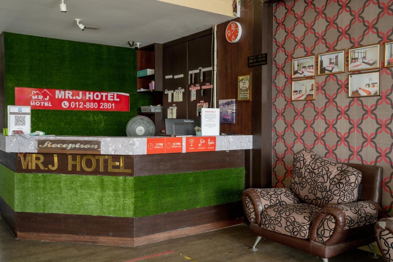 Mk Homestay Wakaf Che Yeh With Bathtub - Max 14 Pax Кота-Бару Экстерьер фото