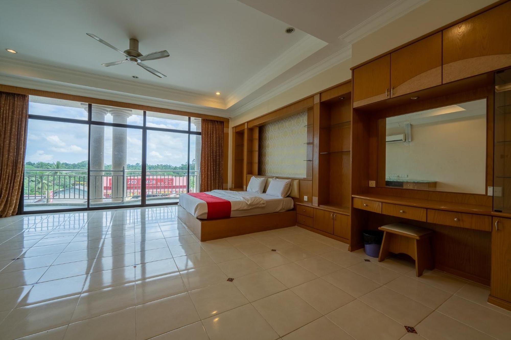 Mk Homestay Wakaf Che Yeh With Bathtub - Max 14 Pax Кота-Бару Экстерьер фото