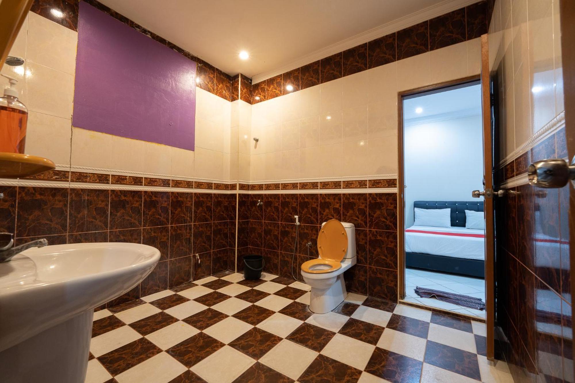 Mk Homestay Wakaf Che Yeh With Bathtub - Max 14 Pax Кота-Бару Экстерьер фото