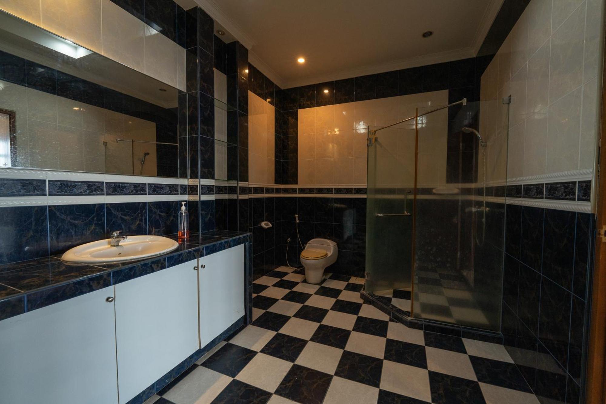 Mk Homestay Wakaf Che Yeh With Bathtub - Max 14 Pax Кота-Бару Экстерьер фото